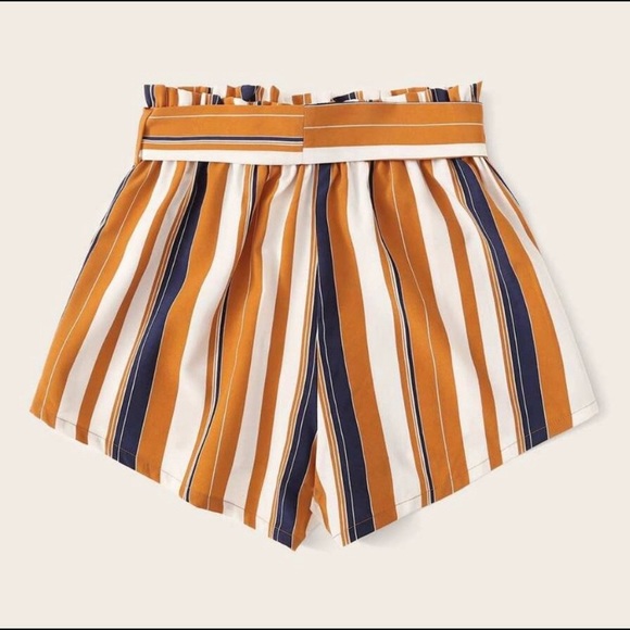 Beautiful dressy shorts by Shein - Picture 2 of 2